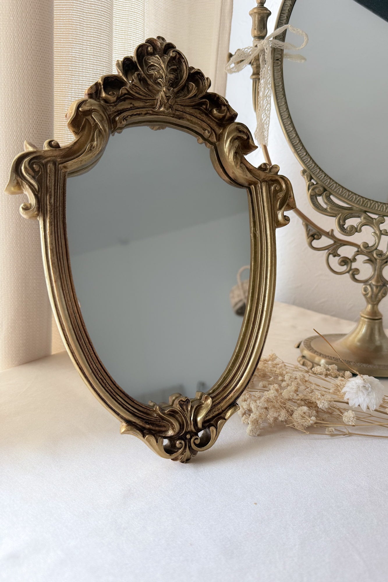 H 29.4 cm × W 20.5 cm