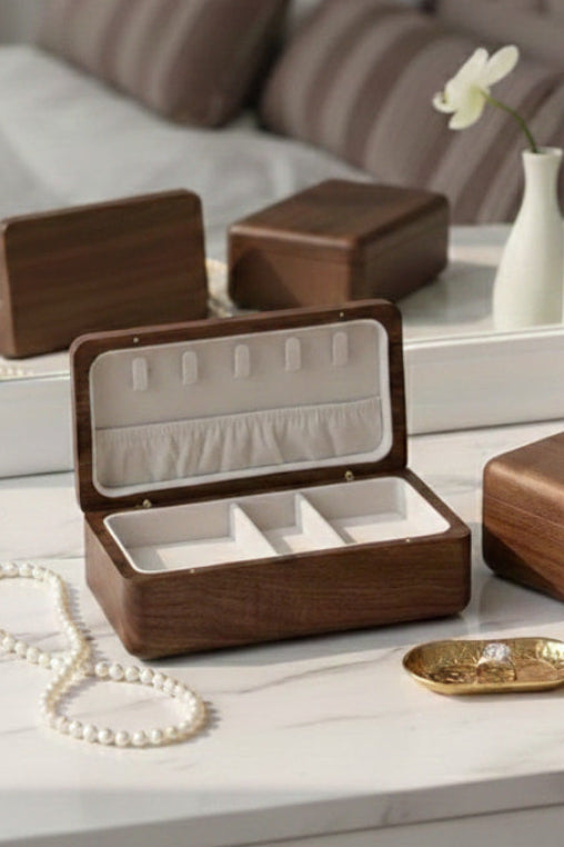 L 18cm X W9.5cm X H 4.5cm